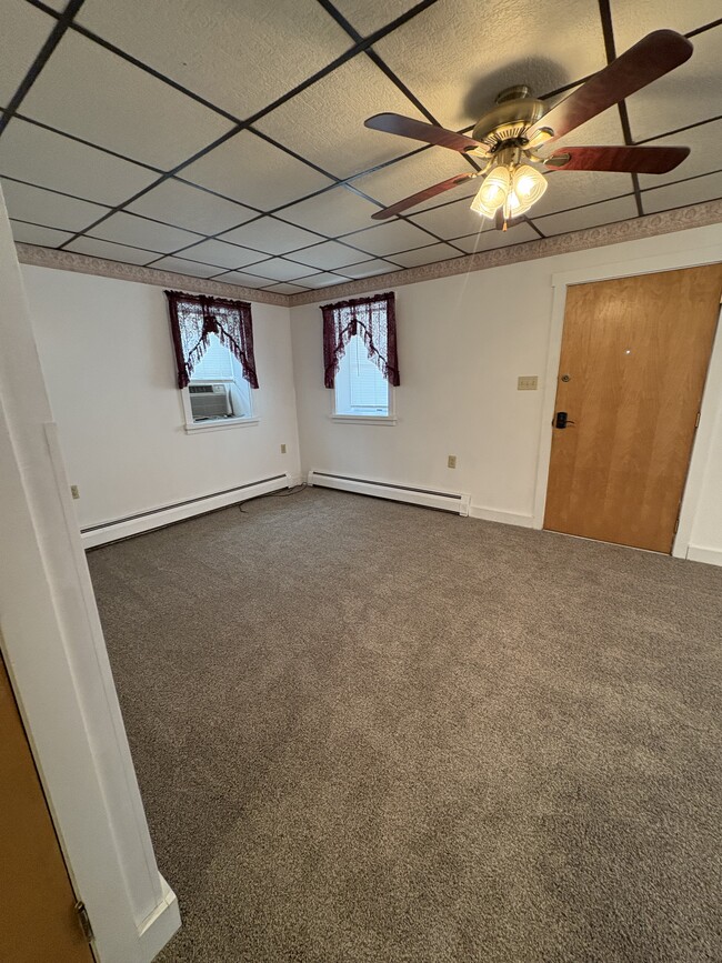 Building Photo - 424 Shakespeare Ave