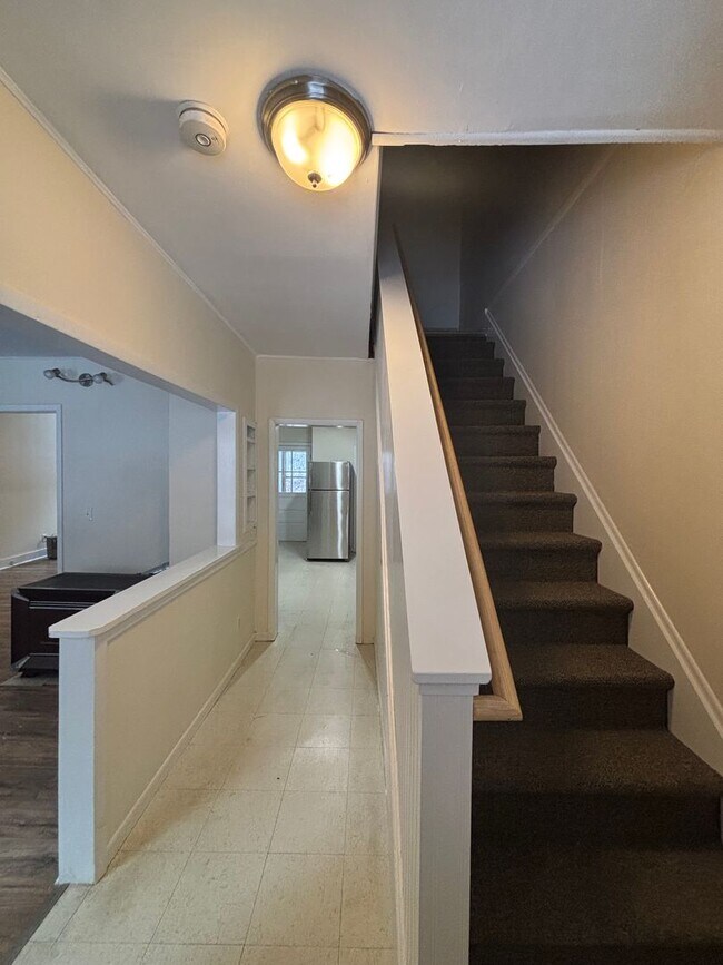 Building Photo - 133-143 Beaver St