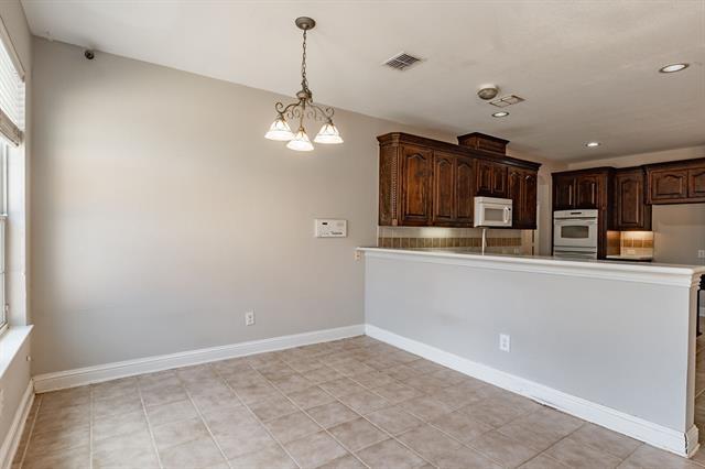 Building Photo - 1100 Cedar Valley Dr