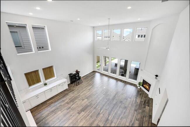 Building Photo - 15014 Little Fox Canyon Tr