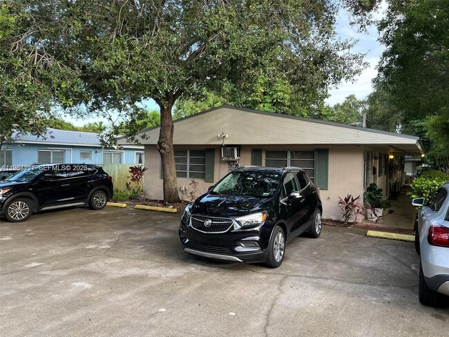 Building Photo - 8885 NE 8th Ct