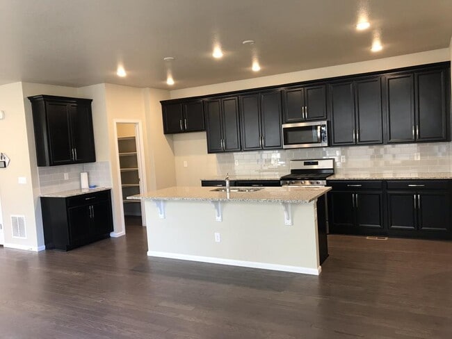 Building Photo - 15816 E Otero Ave