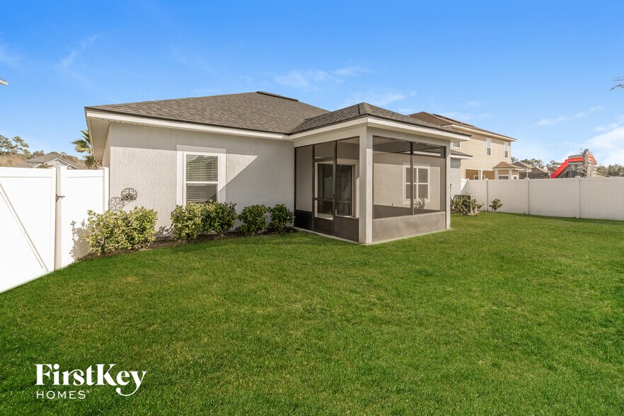 Building Photo - 15717 Spotted Saddle Cir