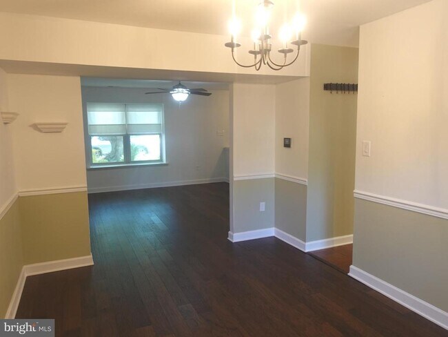 Building Photo - 75 Peregrine Dr