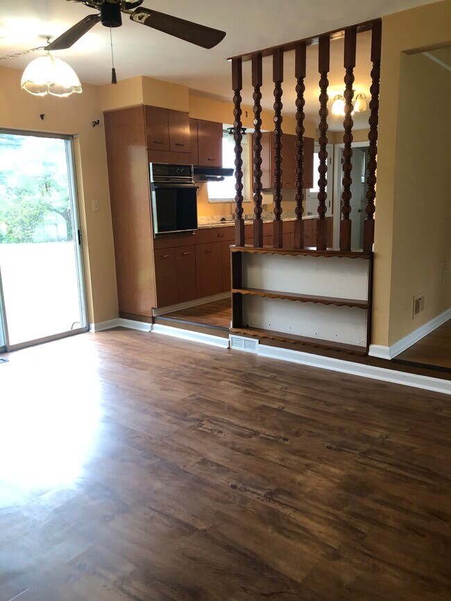 Building Photo - 11123 Prince Ln