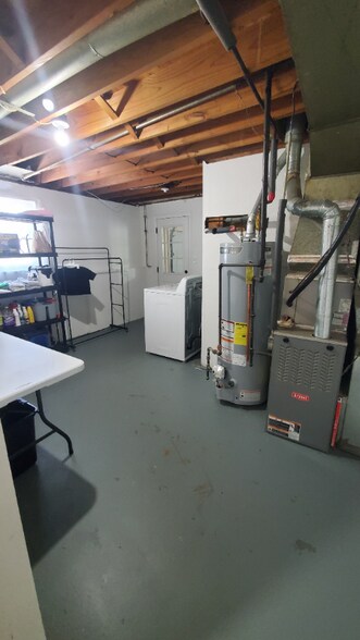 Building Photo - 977 Kyle Ave