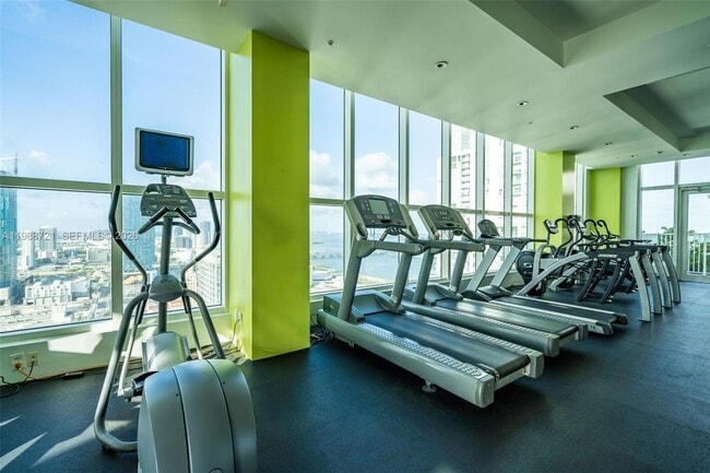 Building Photo - 133 NE 2nd Ave