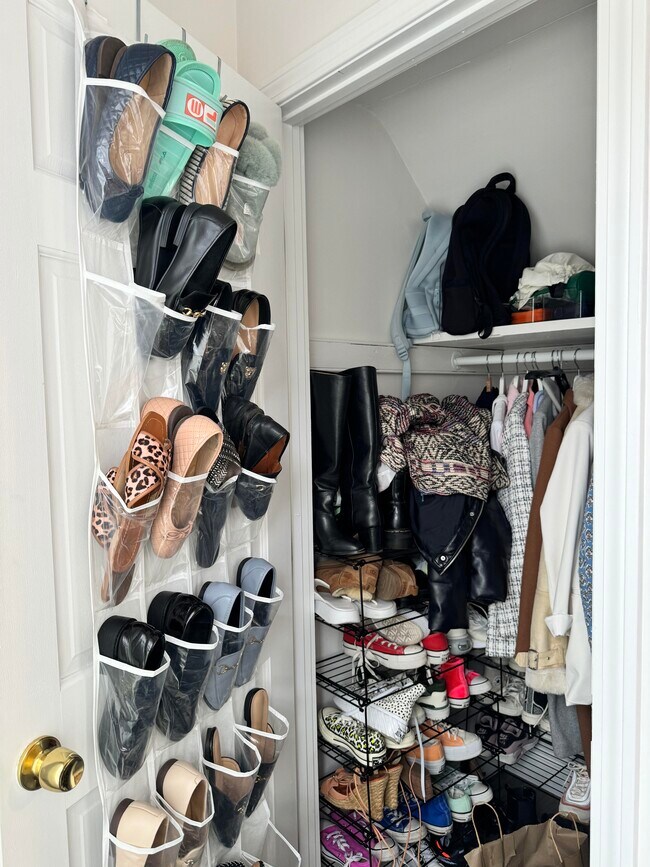 Building Photo - 95 Cherry St