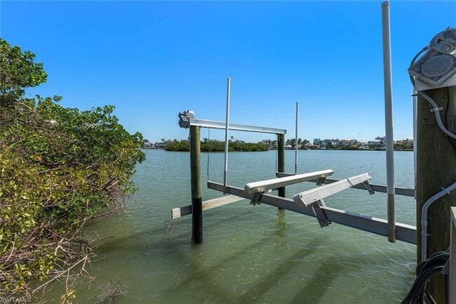 Building Photo - 26773 Hickory Blvd