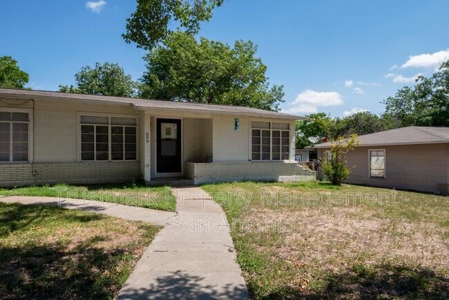 Building Photo - 809 Rittiman Rd