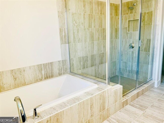 Building Photo - 1222 Waldon Xing