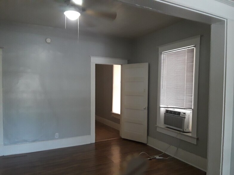 Building Photo - 135 S 700 E