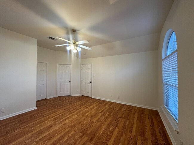 Building Photo - 12360 Hart Crest