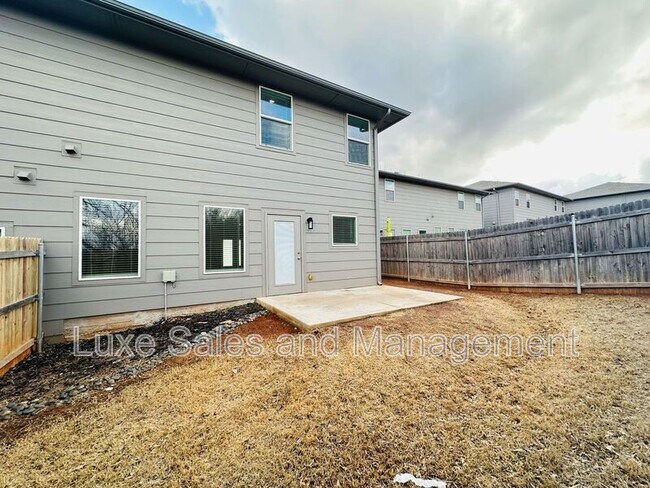 Building Photo - 7907 NW 135th Terrace