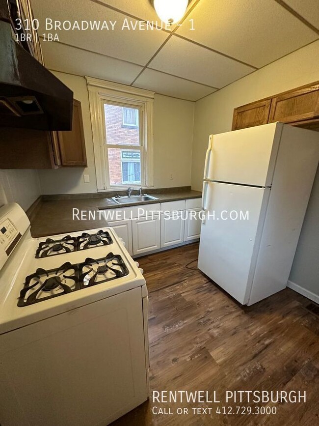 Building Photo - 1 Bedroom Apartment in McKees Rocks