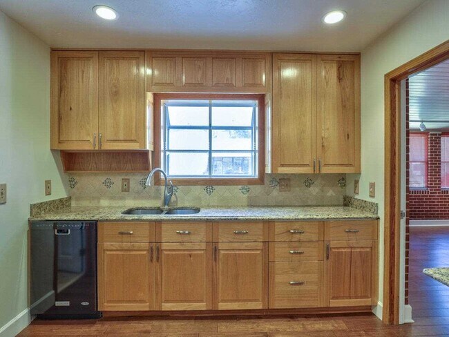 Building Photo - 2950 Meginnis Arm Rd