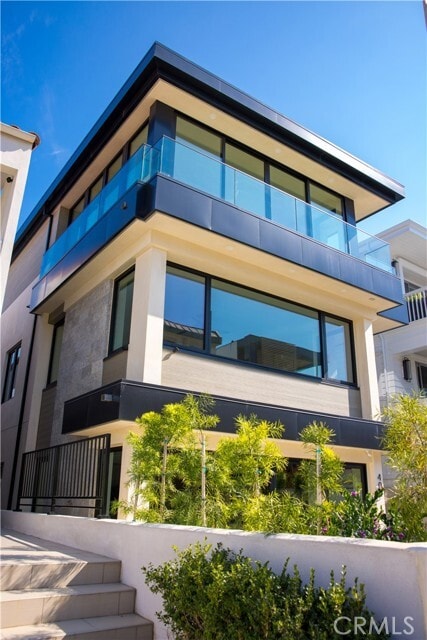 Building Photo - 404 16th St