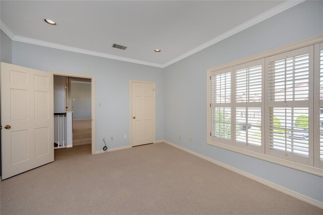 Building Photo - 1536 Potomac Dr