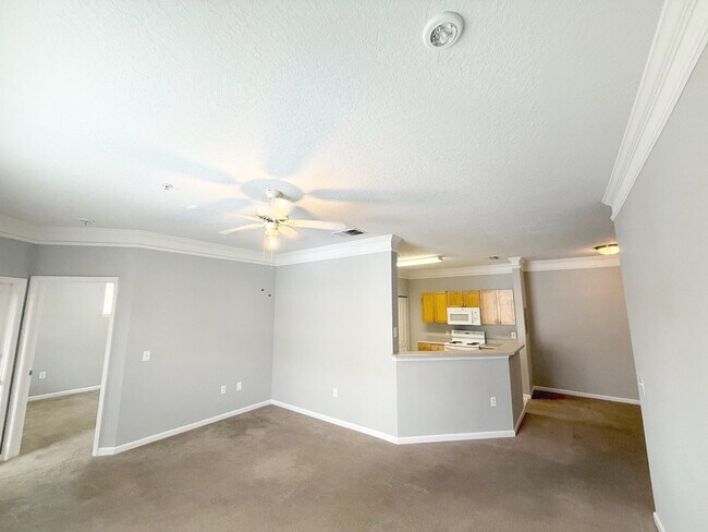 Building Photo - 8848 Villa View Cir