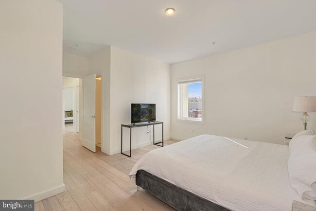 Building Photo - 1495 Gallaudet St NE