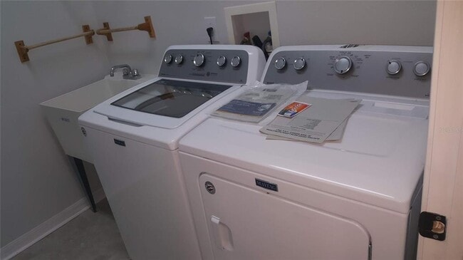 Building Photo - 1934 Abbey Ridge Dr