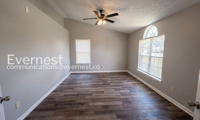 Building Photo - 3828 Landgraf Cove