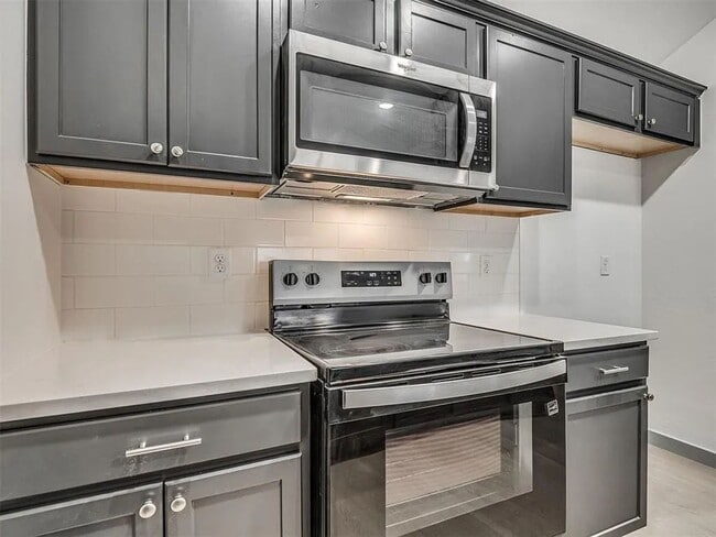 Building Photo - Turnkey 3-Bedroom Home in NW OKC – Perfect for Pets!