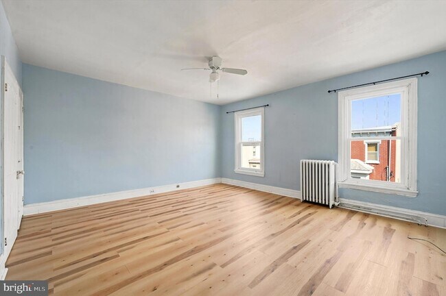 Building Photo - 204 Ripka St