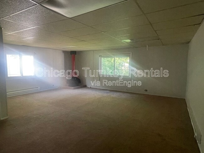 Building Photo - 17306 Apple Tree Dr
