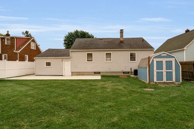 Building Photo - 76 Stearns Ave