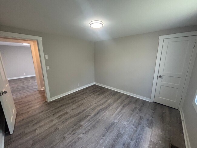 Building Photo - Newly remodeled house with a great city view!