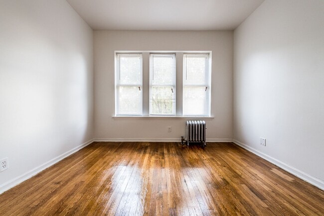 Building Photo - 400-08 S Laramie Ave Chicago, IL 60644