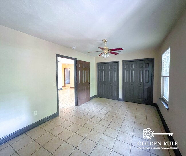 Building Photo - 4112 NW 16th Dr