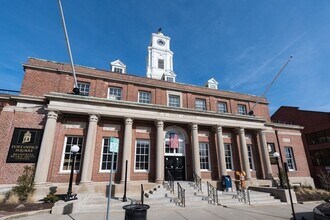 Building Photo - 6 Main St Ext