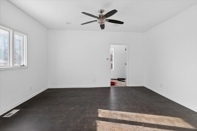 Building Photo - 2250 N Capitol Ave