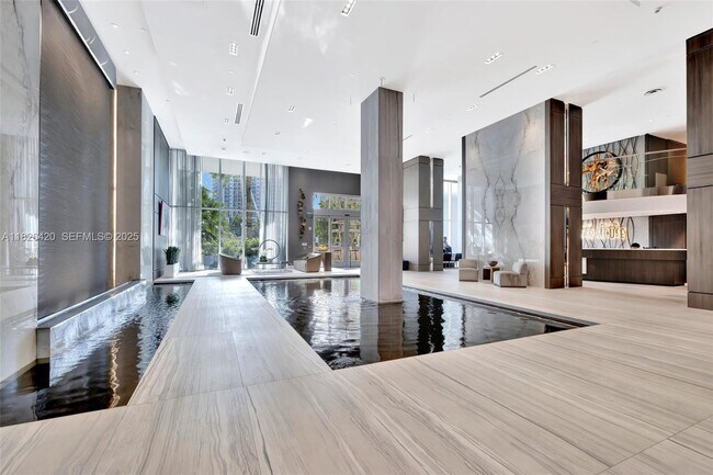 Building Photo - 333 Las Olas Way