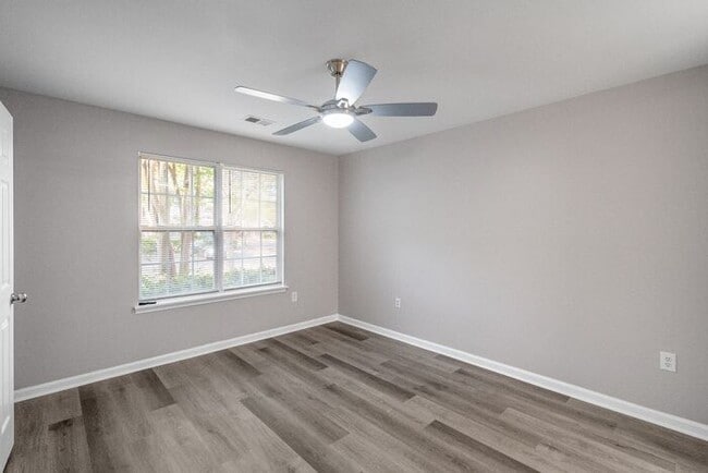 Building Photo - Hidden Gem in East Charlotte - 3 Bedrooms, Prime Location