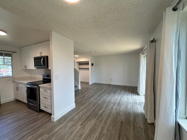 Building Photo - Kuulako - Mililani Mauka 2-BR, 2-BA, 2-Parking