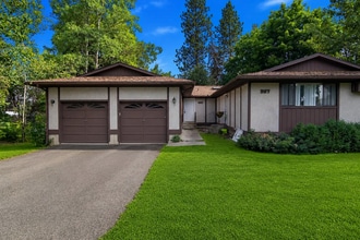 Building Photo - Spacious 4-Bedroom duplex Near EWU – Cheney, WA