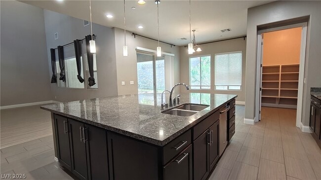 Building Photo - 2868 Josephine Dr
