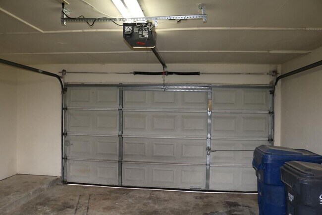 Building Photo - 17514 Autumn Trails Ln