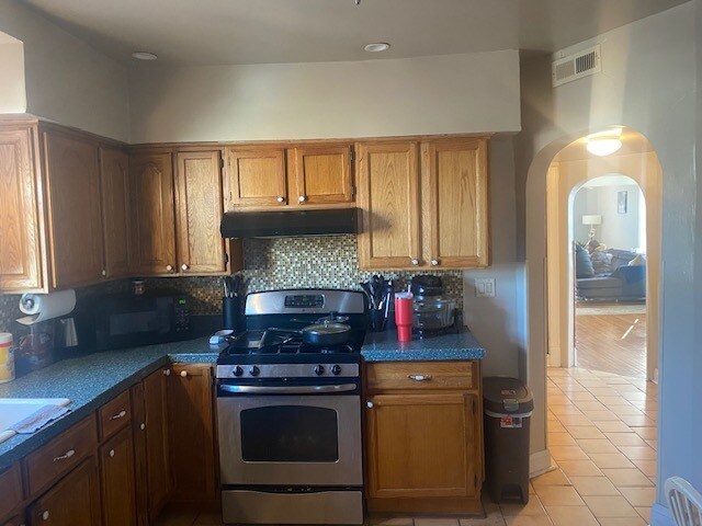 Building Photo - 554 N Long Ave