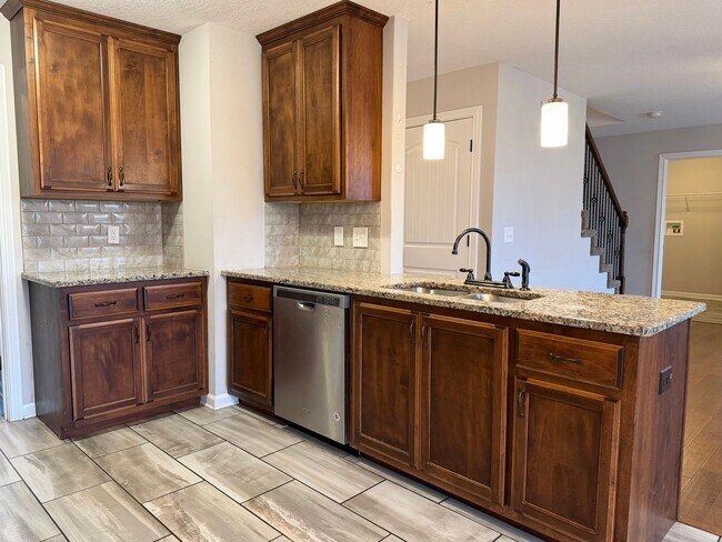 Building Photo - 1137 Gentry Dr