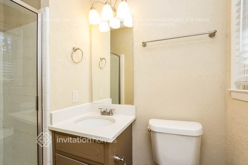 Building Photo - 1908 Englewood Way SW