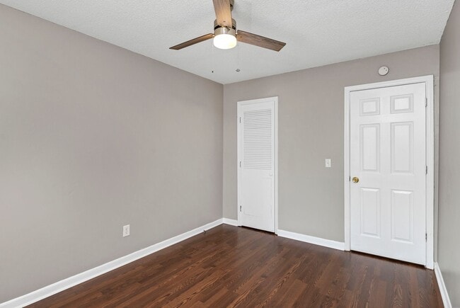Building Photo - Beautifully Renovated 3-Bedroom Home in Co...