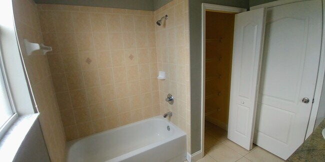 Hall Bath - 2410 W North a St