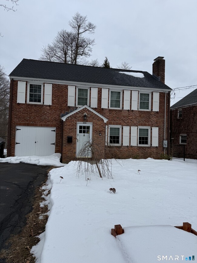 Building Photo - 336 Ridgewood Rd