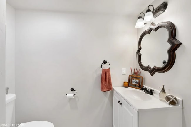 Building Photo - 2B/1.5 Duplex in Kalispell