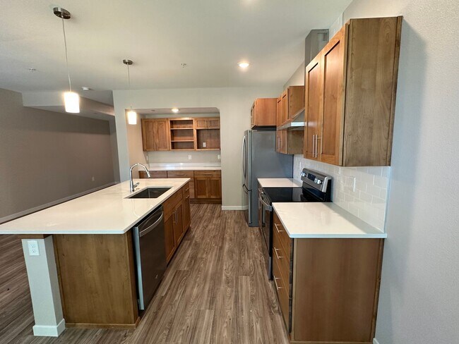 Building Photo - 1112 12th St N