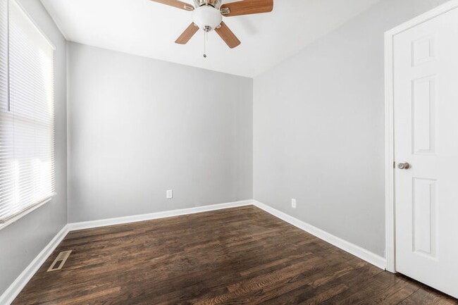 Building Photo - 21704 Jefferson St